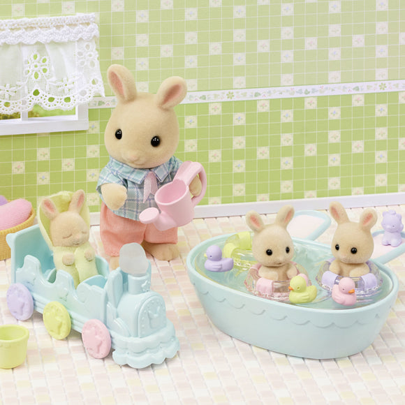 Calico Critters 2076 Triplets Baby Bathtime Set